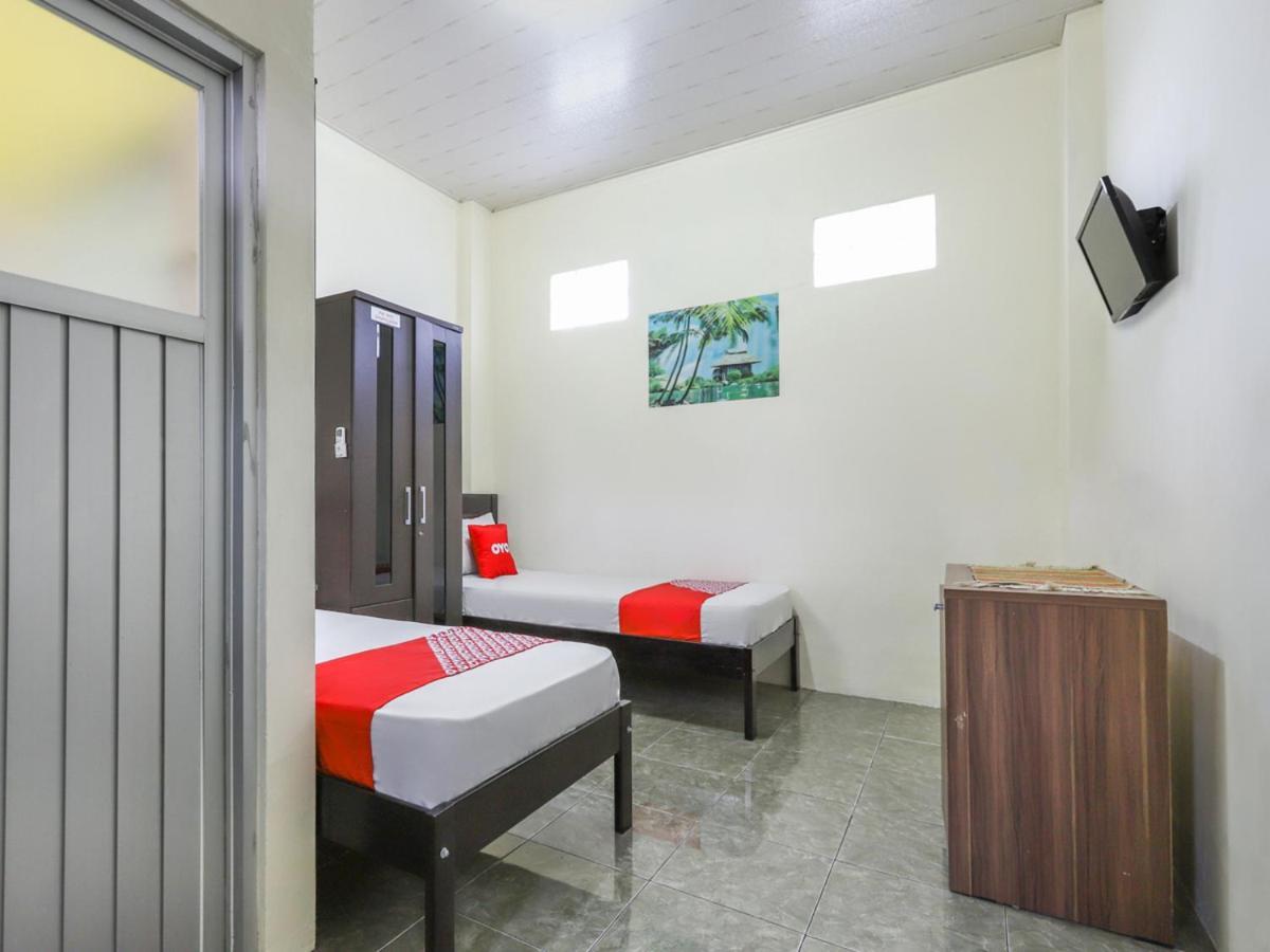 Oyo 3830 Dfarys Gh Syariah Hotel Balikpapan  Exterior foto